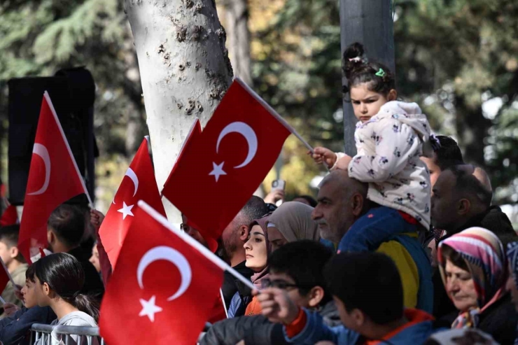 Deprem Bölgesi Malatya’da 29 Ekim Cumhuriyet Bayramı Coşkusu