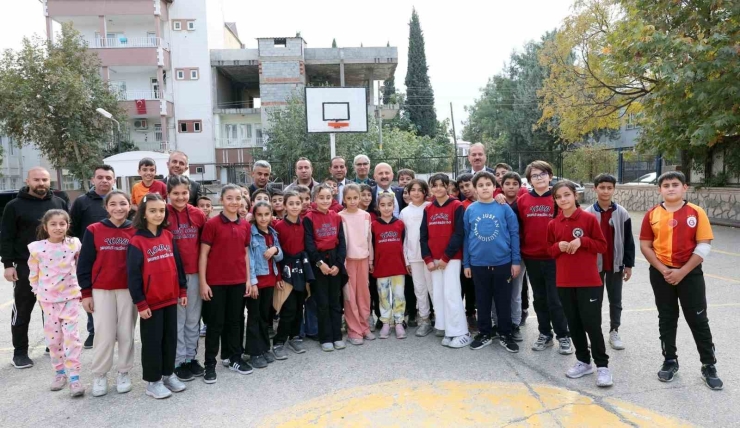 Vali Varol, Öğretmen Ve Öğrencilerle Bir Araya Geldi