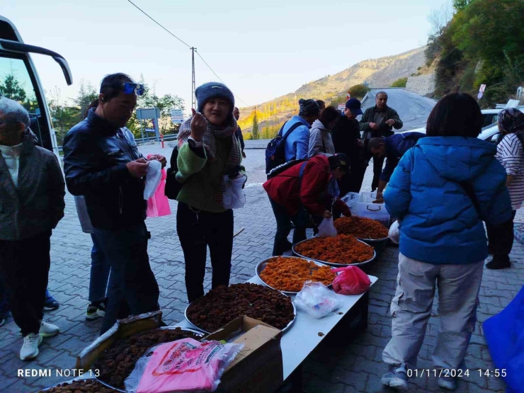 Öğrenciler Günpınar Şelalesini Gezdi