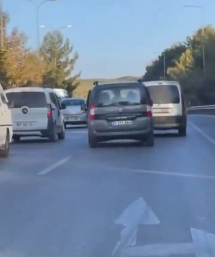 Gaziantep’te Makas Atan Sürücü Trafiği Tehlikeye Soktu