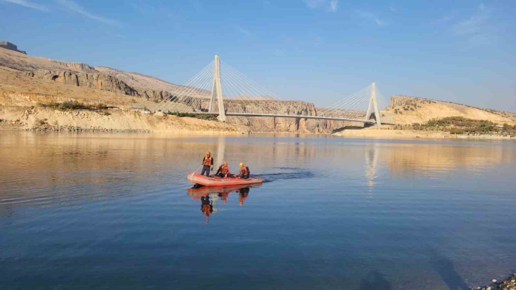 Adıyaman’da Kayıp Genci Arama Çalışmaları Sürüyor