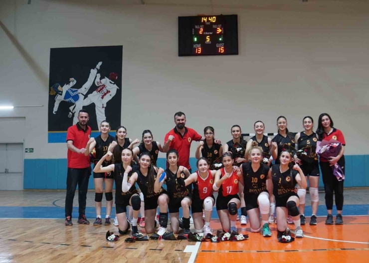 Malatya’da Genç Kızlar Voleybol Şampiyonları Belli Oldu