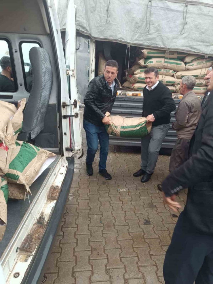 Dicle’de Take Projesi İle Çiftçilere 25 Ton Kırmızı Mercimek Tohumu Dağıtıldı