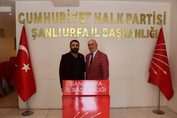 Chp’li Yönetici Aracında Ölü Bulundu