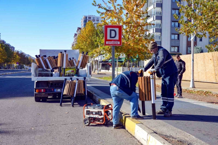 Diyarbakır’da Ana Arterlere 4 Bin Çöp Kovası Yerleştiriliyor