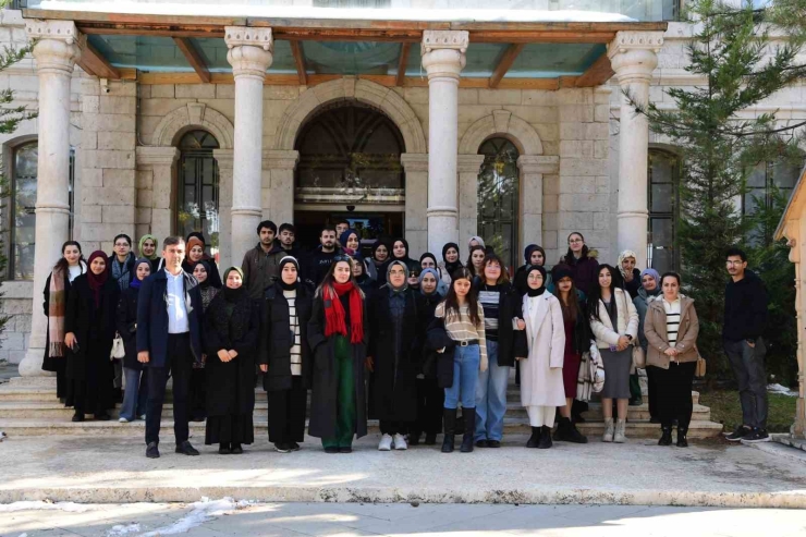 Başkan Er “gençlerimizin Yanındayız”