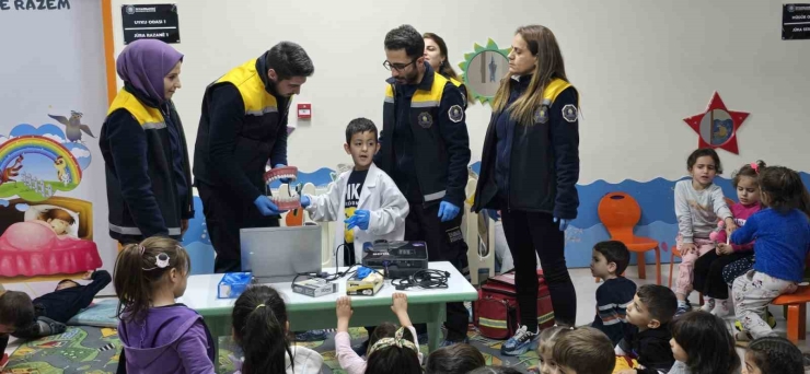 Çocuklara Yönelik Ağız Ve Diş Sağlığı Eğitimi Verildi