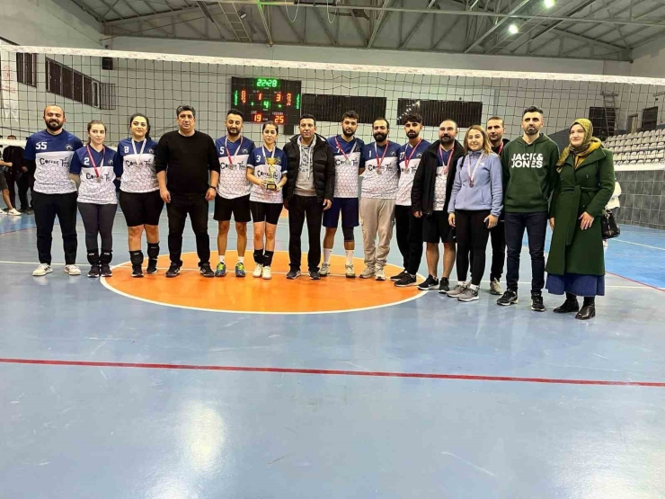 Turnuvada Devlet Hastanesi Birinci Oldu