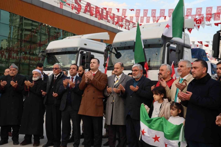 Şanlıurfa’dan Suriye’ye 5 Tır Yardım Dualarla Gönderildi