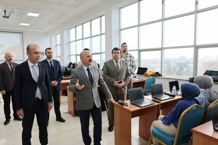 Türkiye Siber Vatan Programı Adıyaman Eğitimleri Başladı