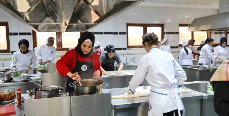 Gaziantep Üniversitesi Turizm Eğitiminde Reformlara Öncülük Ediyor