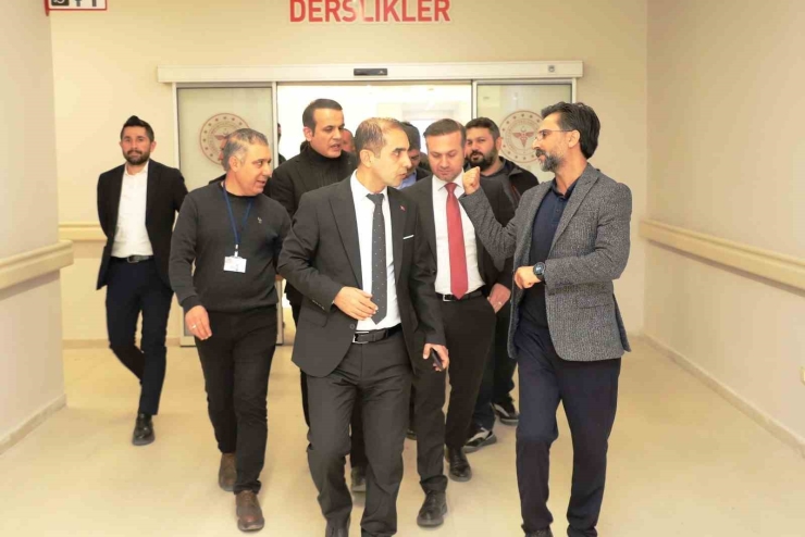 Şirik, Yeni Hastanede İncelemelerde Bulundu