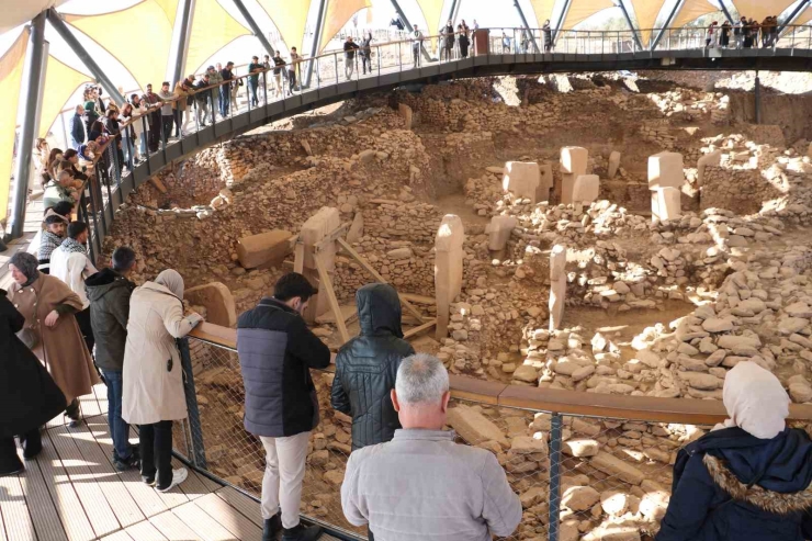 Göbeklitepe Kış Aylarında Da Ziyaretçi Akınına Uğruyor