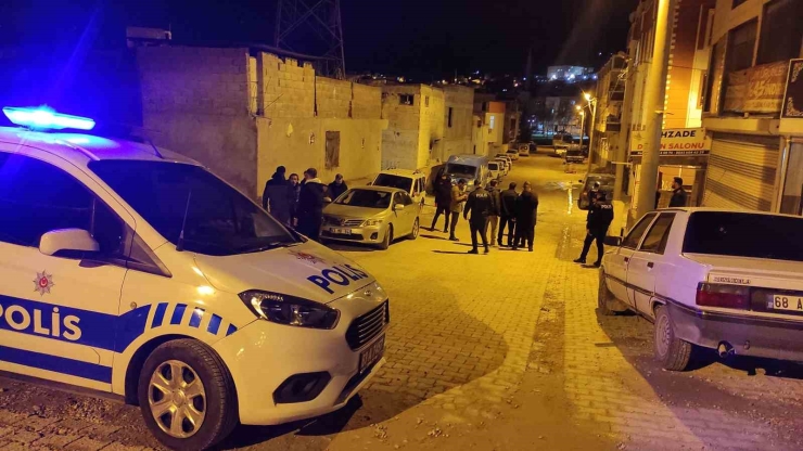 Şanlıurfa’da Sokakta Silahlı Saldırıya Uğrayan Genç Öldü