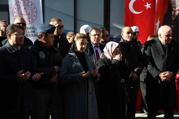 Diyarbakır’da Eğitim Şehidi Öğrenciler Anıldı