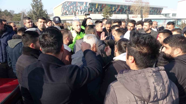 Malatya’da Servis Taşımacılığı Yapan Şoförlerden ’trafik Cezası’ Tepkisi