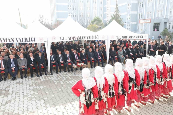 Bakan Yusuf Tekin: "değerlerimizi Gelecek Kuşaklara Taşıyacak Müfredatı Hayata Geçirmiş Olacağız"