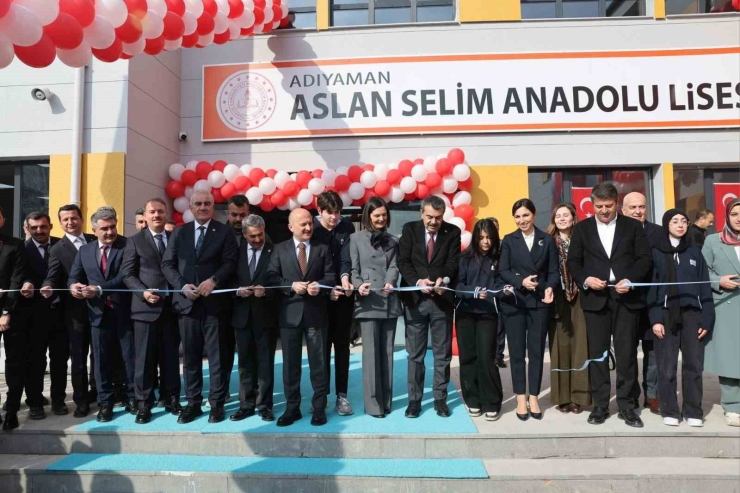 Bakan Yusuf Tekin: "değerlerimizi Gelecek Kuşaklara Taşıyacak Müfredatı Hayata Geçirmiş Olacağız"