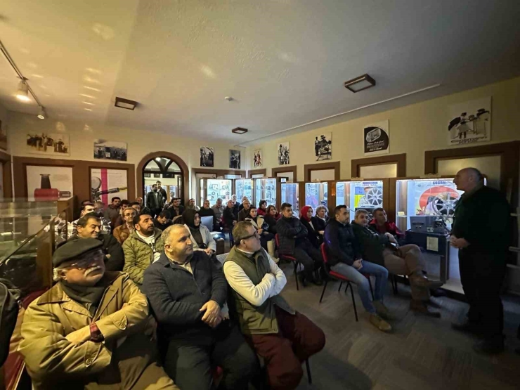 Fotoğraf Okuma Günleri Yoğun Katılımla Gerçekleşti