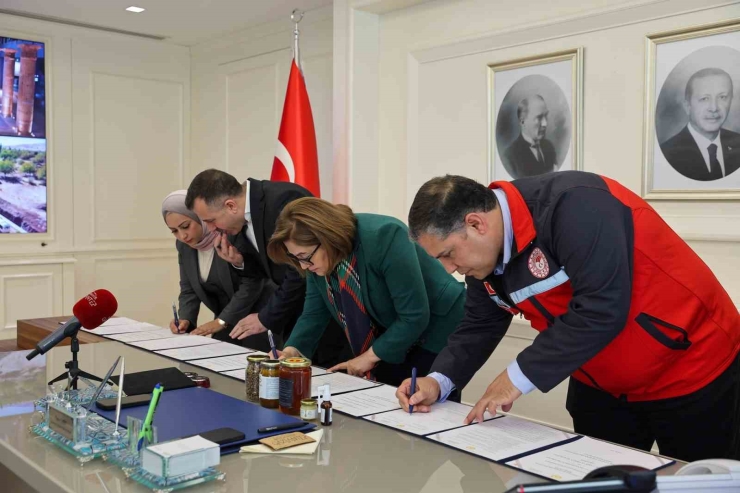 Arı Yetiştiricileri İçin Gaziantep’te Yeni Bir Tesis Kuruluyor