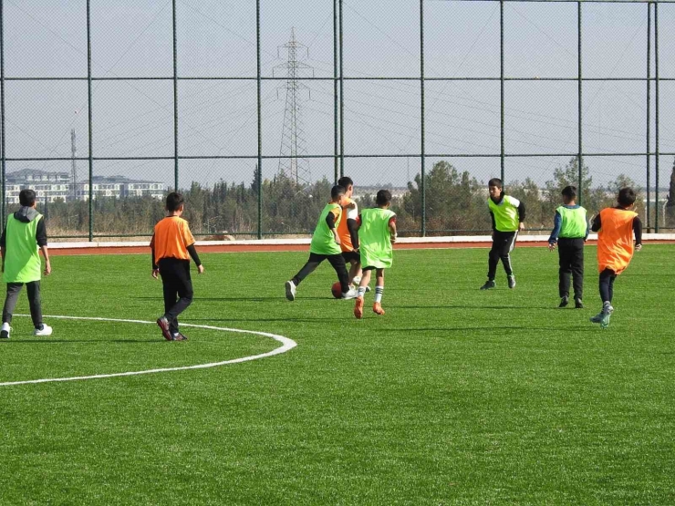 Gaziantep’te ’haydi Sokaktan Sahaya’ Projesi İle Geleceğin Futbolcuları Yetiştirilecek