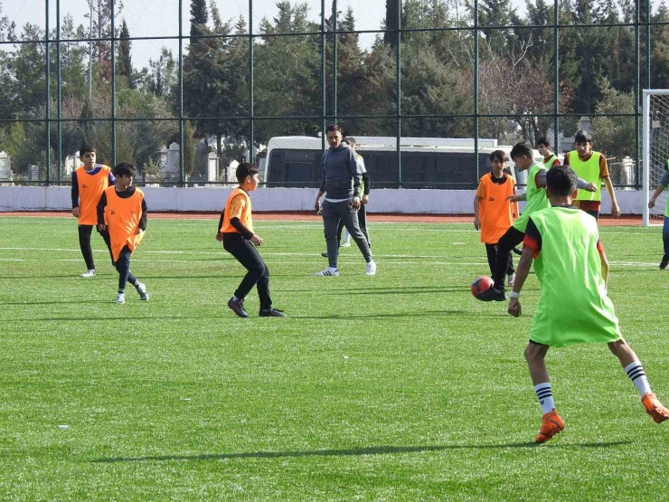 Gaziantep’te ’haydi Sokaktan Sahaya’ Projesi İle Geleceğin Futbolcuları Yetiştirilecek