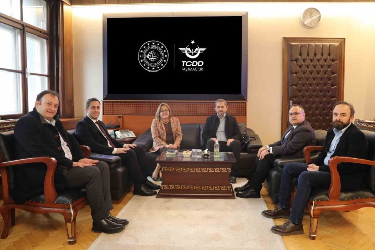 Şahin, Gazi Kentin Yeni Projeleri İçin Görüşmeler Yaptı