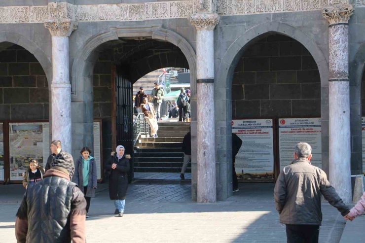 Diyarbakır Kış Aylarında Da Yerli Ve Yabancı Turistleri Ağırlıyor