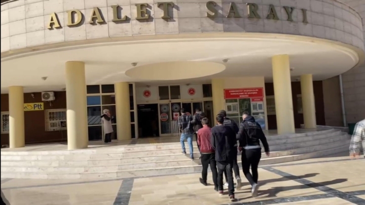 Şanlıurfa’da Evden Altın Çalan Şüpheliler Yakalandı