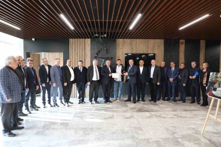 Gtb’nin Fotoğraf Yarışmalarında Dereceye Girenler Ödüllerini Aldı