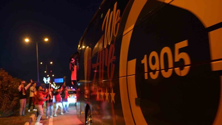 Galatasaray’a, Gaziantep’te Coşkulu Karşılama