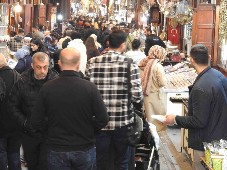 Yarıyıl Tatilinde Yerli Turistler Gaziantep’e Akın Etti