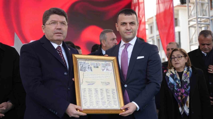 Bakan Tunç: "cumhurbaşkanımız Her Kabine Toplantısında Bize Deprem Bölgesini Sordu"