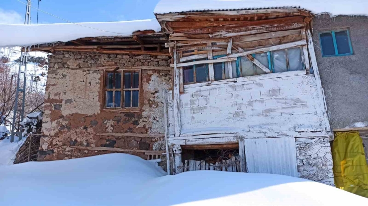 Arapgir’de Kar Geçit Vermiyor