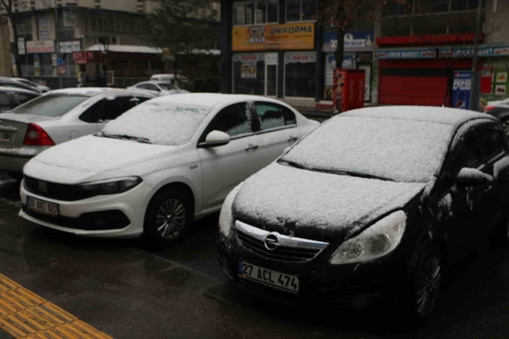 Diyarbakır’da Kar Yağışı Etkili Oldu