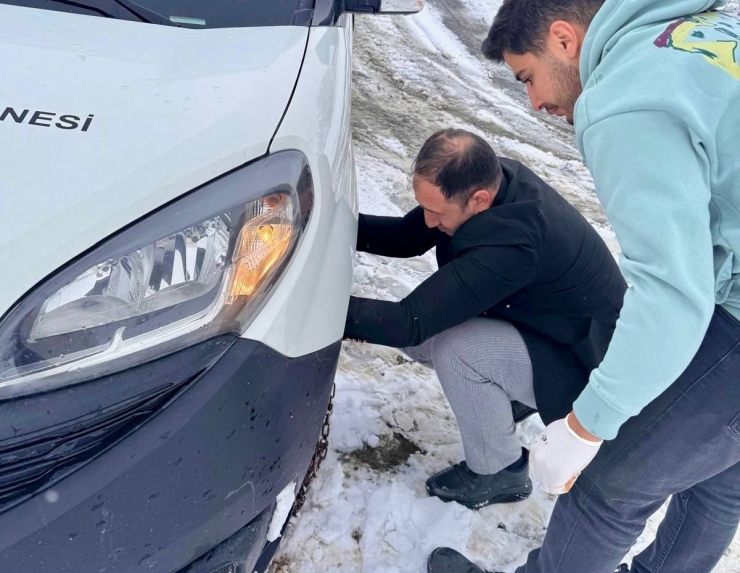 Malatya’da Karlı Yollar Yaşlı Kadın İçin Aşıldı