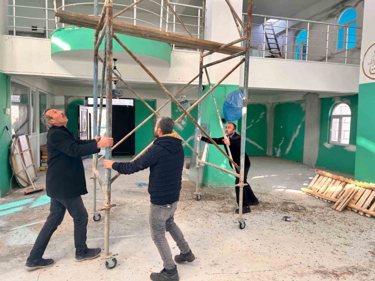 Depremde Hasar Gören Camii Yeniden İbadete Açılmayı Bekliyor