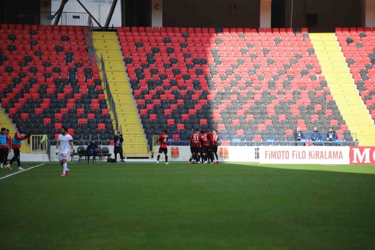 Trendyol Süper Lig: Gaziantep Fk: 1 - Sivasspor: 1 (ilk Yarı)