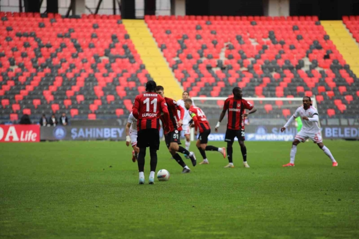 Trendyol Süper Lig: Gaziantep Fk: 1 - Sivasspor: 1 (ilk Yarı)