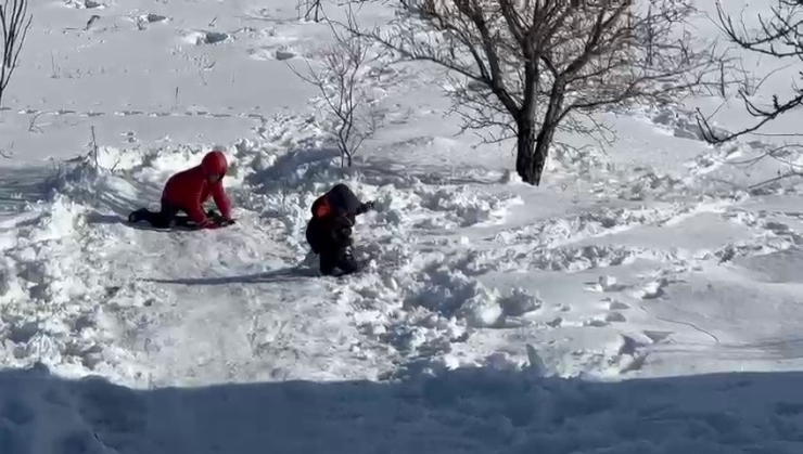 Sincik’te Çocuklar Karın Keyfini Çıkardı