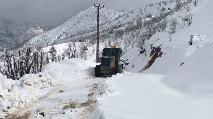 Diyarbakır’da Bin 879 Kilometrelik Yol Ulaşıma Açıldı