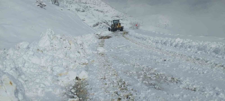 Diyarbakır’da Bin 879 Kilometrelik Yol Ulaşıma Açıldı