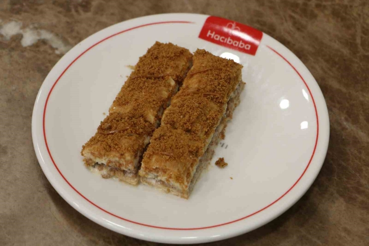 Diyarbakır’da "lotuslu Soğuk Baklava" Üretildi