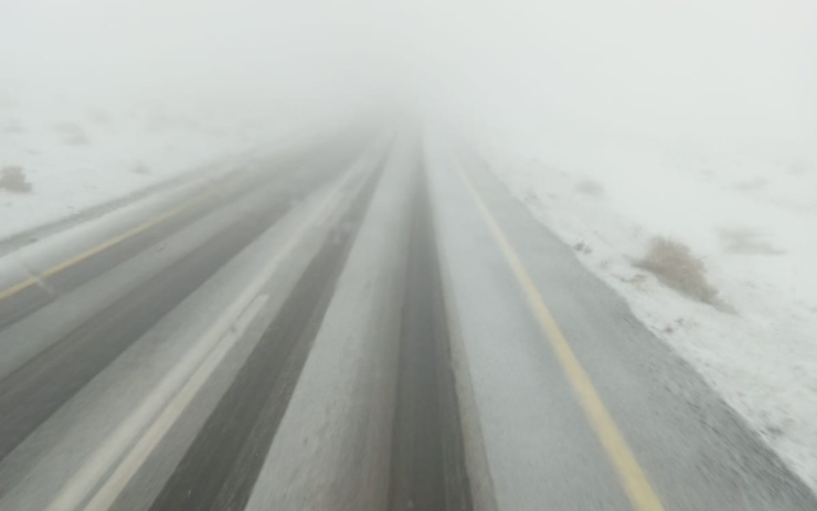 Şanlıurfa’da Karla Kaplanan Yollar Temizlendi