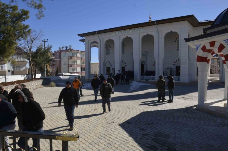 Besni’de Necip Öztürk Camii İbadete Açıldı