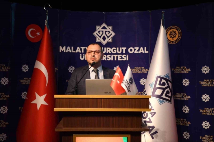 Malatya Turgut Özal Üniversitesi’nde Kayısı Paneli Düzenlendi