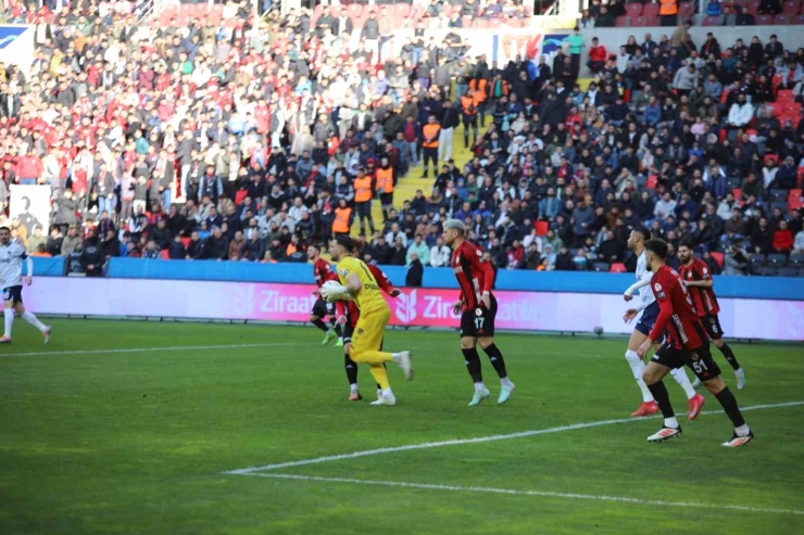 Ziraat Türkiye Kupası: Gaziantep Fk: 0 - Fenerbahçe: 2 (maç Devam Ediyor)