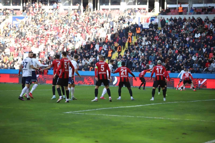 Ziraat Türkiye Kupası: Gaziantep Fk: 0 - Fenerbahçe: 2 (maç Devam Ediyor)