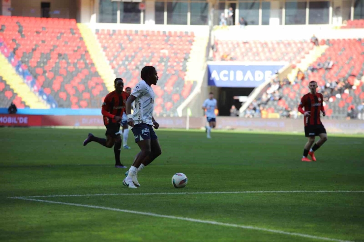 Ziraat Türkiye Kupası: Gaziantep Fk: 0 - Fenerbahçe: 2 (maç Devam Ediyor)