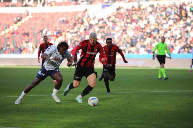 Ziraat Türkiye Kupası: Gaziantep Fk: 0 - Fenerbahçe: 2 (maç Devam Ediyor)